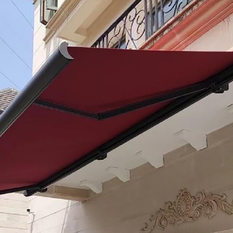 Наружные рулонные шторы с шарнирно-сочлененным рычагом