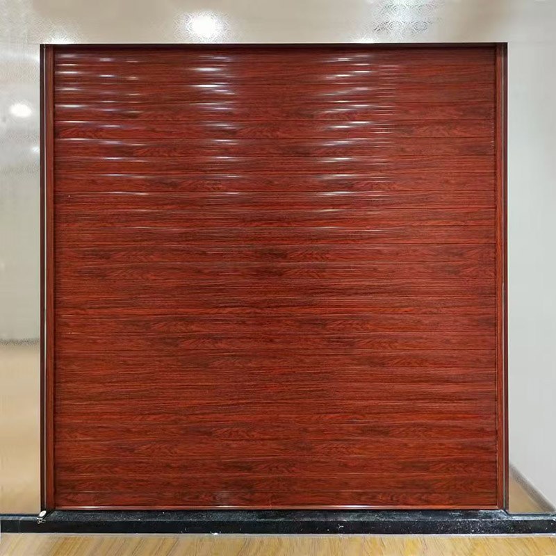 Двери с рольставнями для мастерских